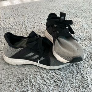 🏃🏼‍♀️ ADIDAS -  Edge LUX Black & Gray Running Shoes